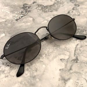 Oval Ray-Bans Sunglasses